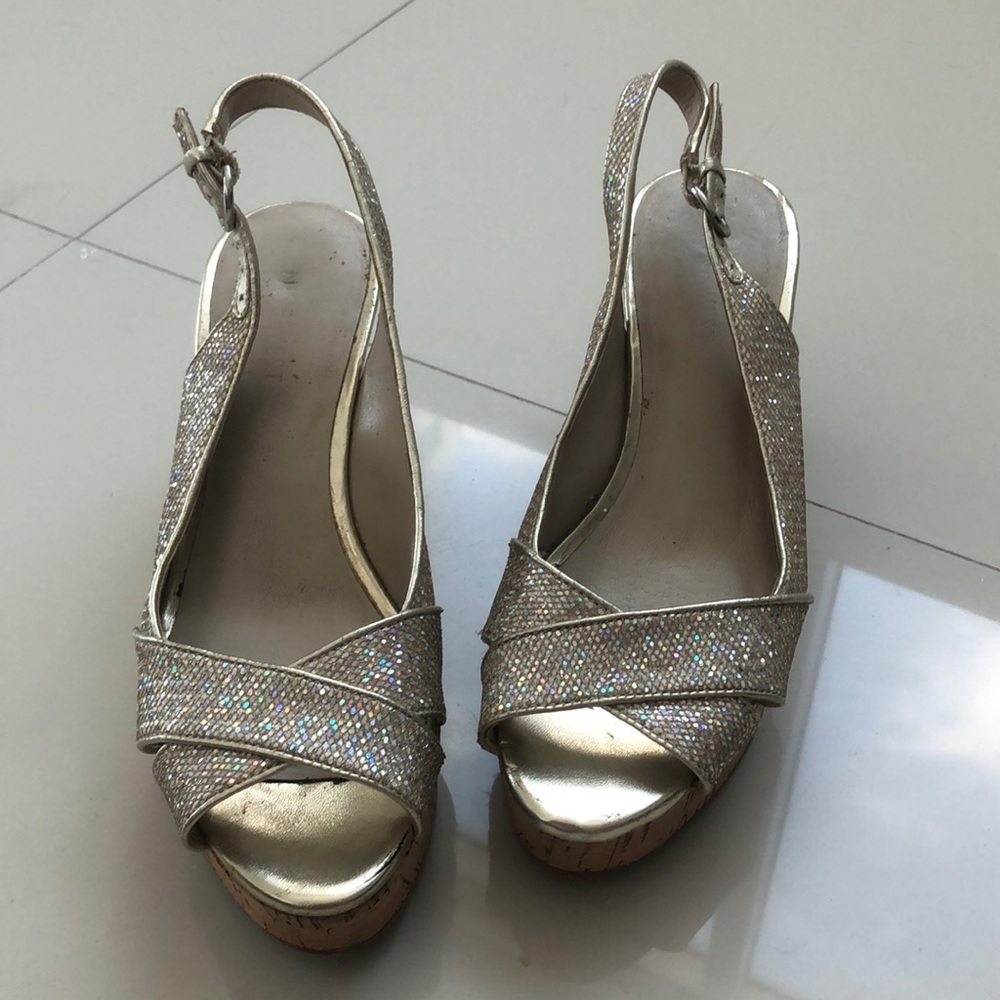 Good shimmering wedge